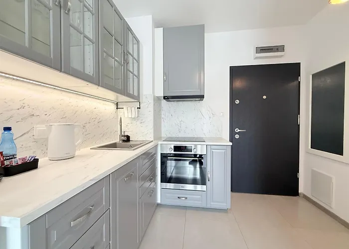 Nad Stawem Apartman *